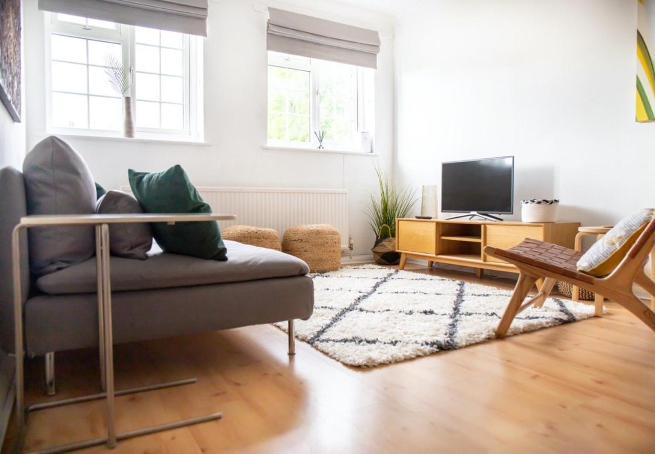 Guestready - Homely Leeds City Apartment Sleep 4 Meanwood Eksteriør billede