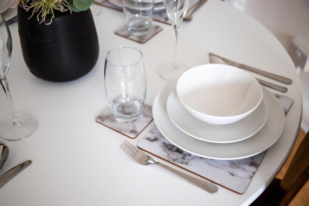 Guestready - Homely Leeds City Apartment Sleep 4 Meanwood Eksteriør billede