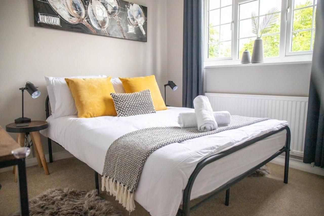 Guestready - Homely Leeds City Apartment Sleep 4 Meanwood Eksteriør billede