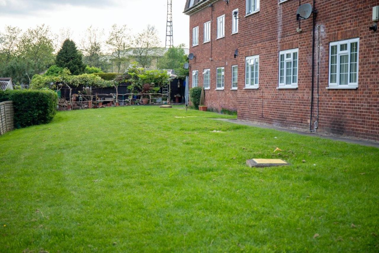 Guestready - Homely Leeds City Apartment Sleep 4 Meanwood Eksteriør billede