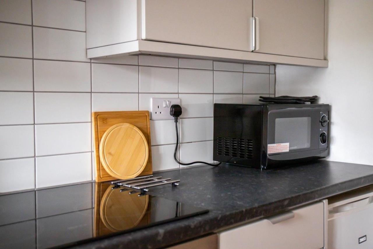 Guestready - Homely Leeds City Apartment Sleep 4 Meanwood Eksteriør billede