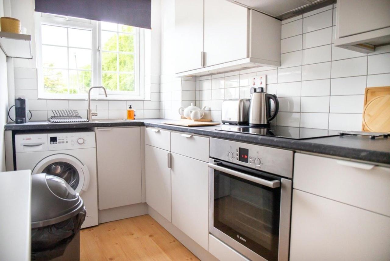 Guestready - Homely Leeds City Apartment Sleep 4 Meanwood Eksteriør billede