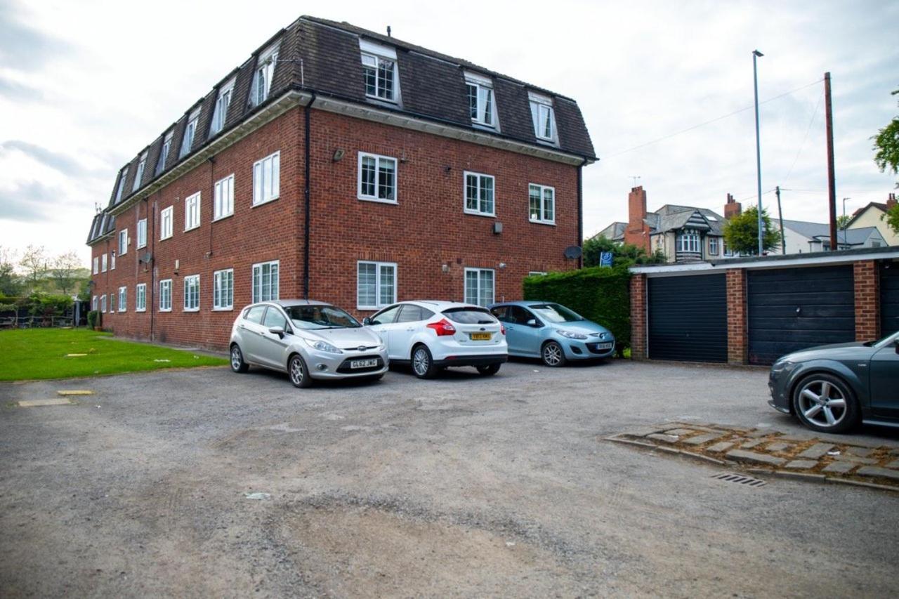 Guestready - Homely Leeds City Apartment Sleep 4 Meanwood Eksteriør billede