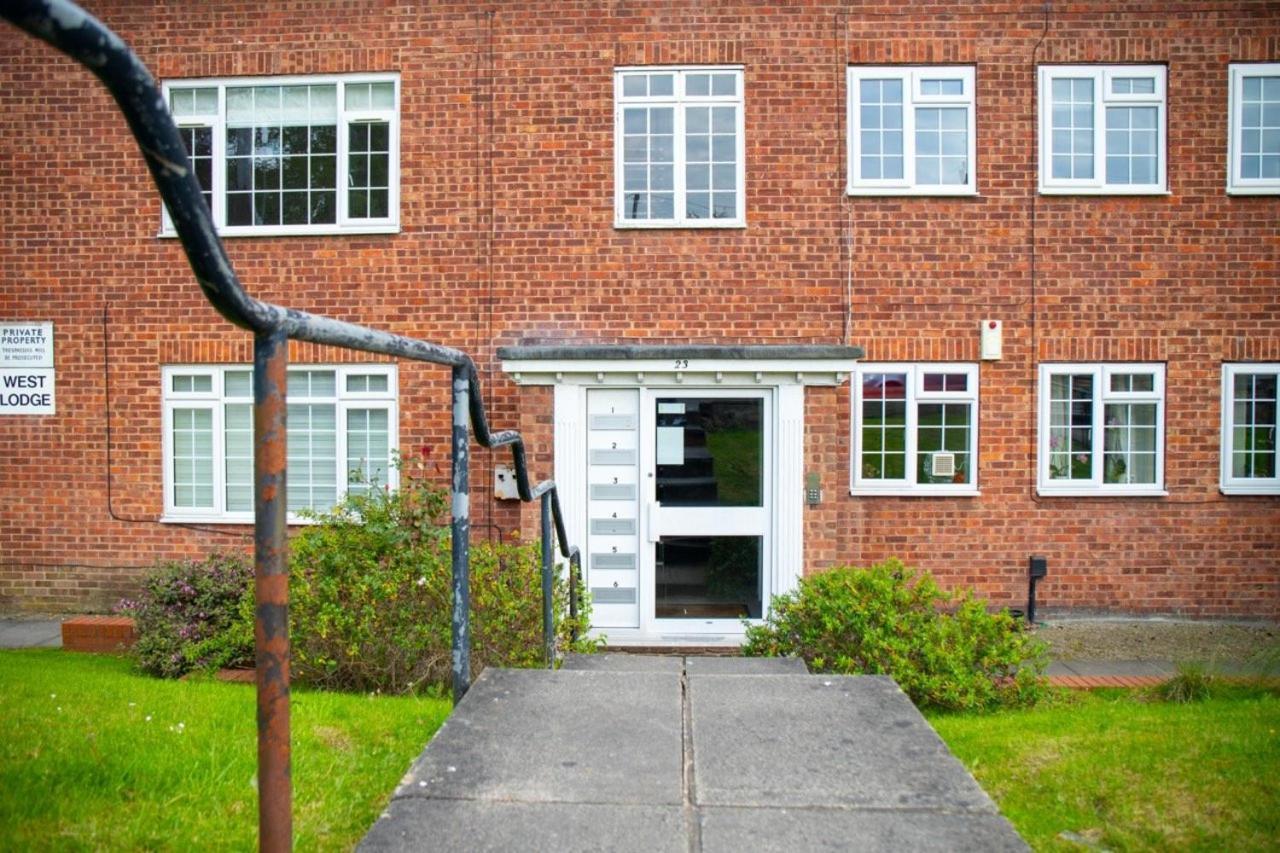 Guestready - Homely Leeds City Apartment Sleep 4 Meanwood Eksteriør billede